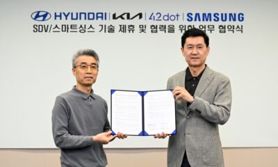 Chang Song, Presidente y Jefe de la División de Plataforma de Vehículos Avanzados (AVP) de Hyundai Motor Group; Paul (Kyungwhoon) Cheun, Presidente, Director de Tecnología (CTO) de la División DX en Samsung Electronics y Jefe de Samsung Research.